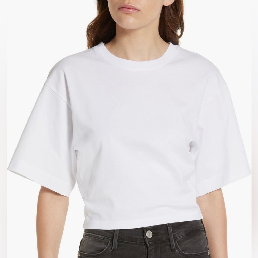 NWT Frame Elastic Back cutout White Tee with a twist for an elevated look 🤍🤍